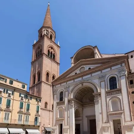 In Centro - Apt. Elegante Nel Cuore Di Appartement