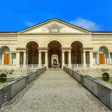 Apartment In Centro - Apt. Elegante Nel Cuore Di *