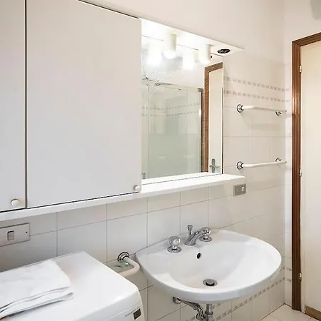 In Centro - Apt. Elegante Nel Cuore Di Apartment